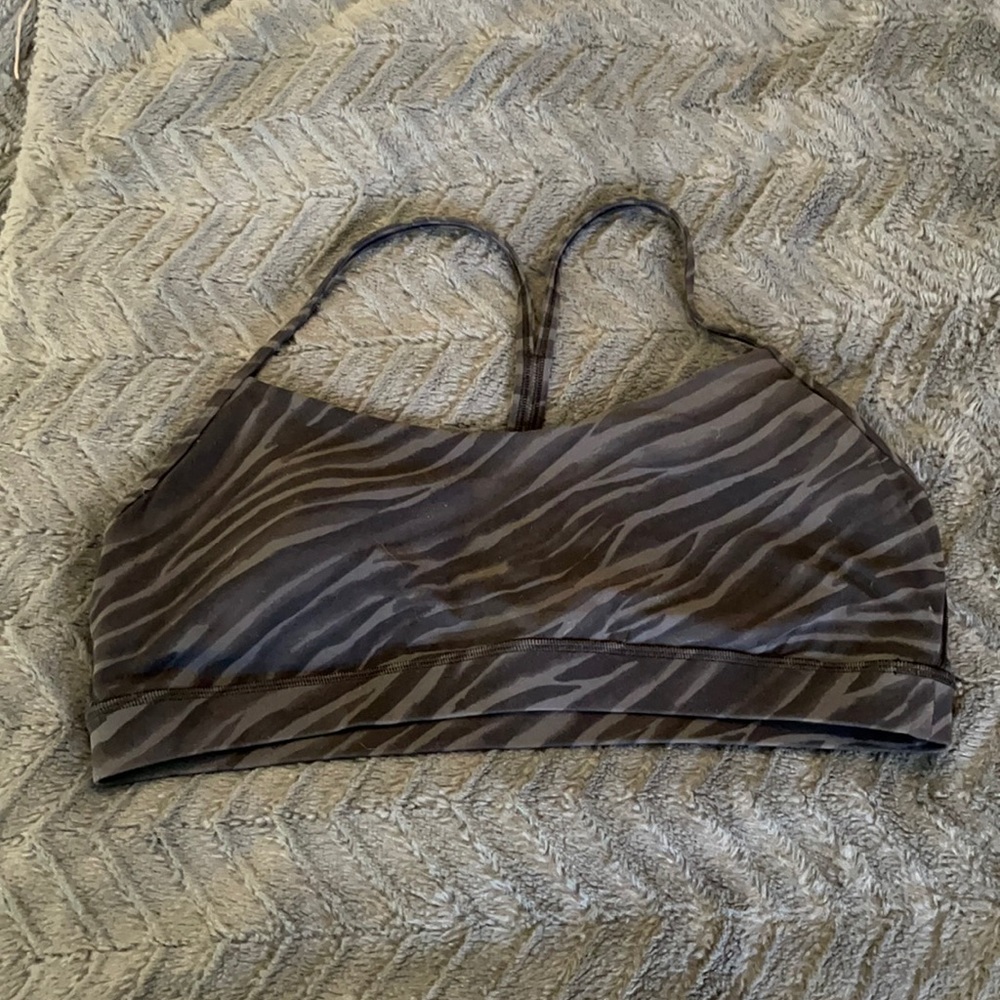 Lululemon Flow Y Nulu Sports Bra size 14